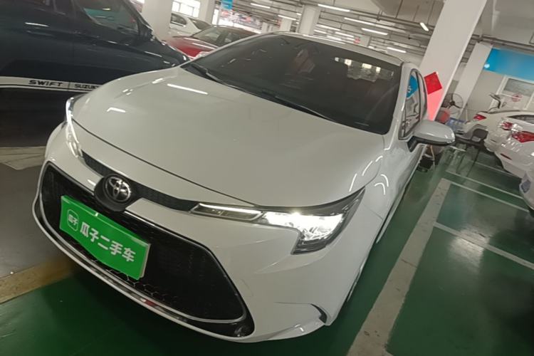 Toyota Corolla 2021 — фото 1