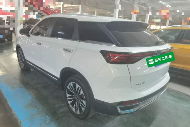 Bestune T77 2023 — 4