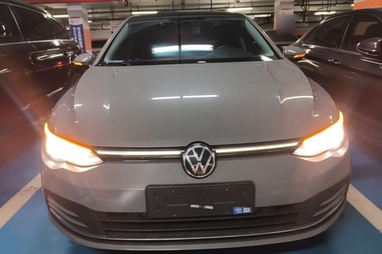 Volkswagen Golf 2023 — 2