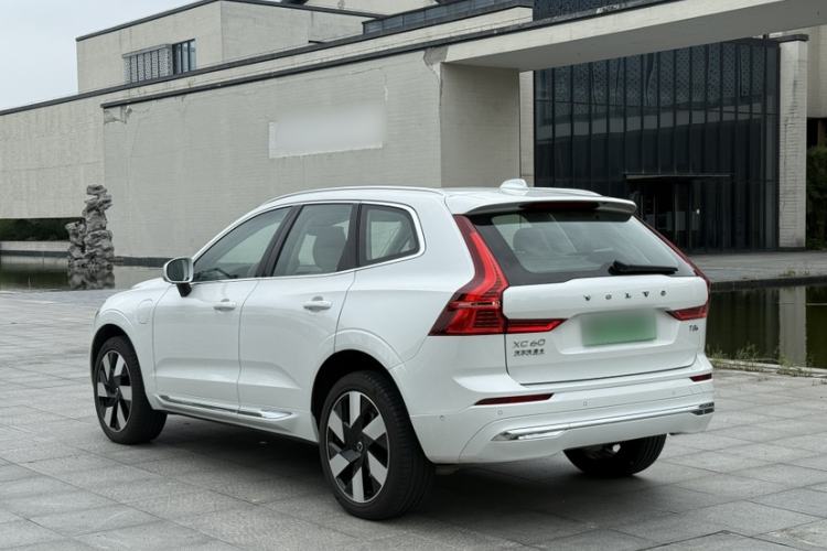 Volvo xc60 new energy 2025 — фото 4