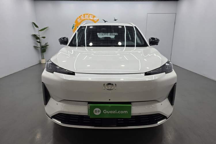 ChangAn NEVO Q05 2023 — 3