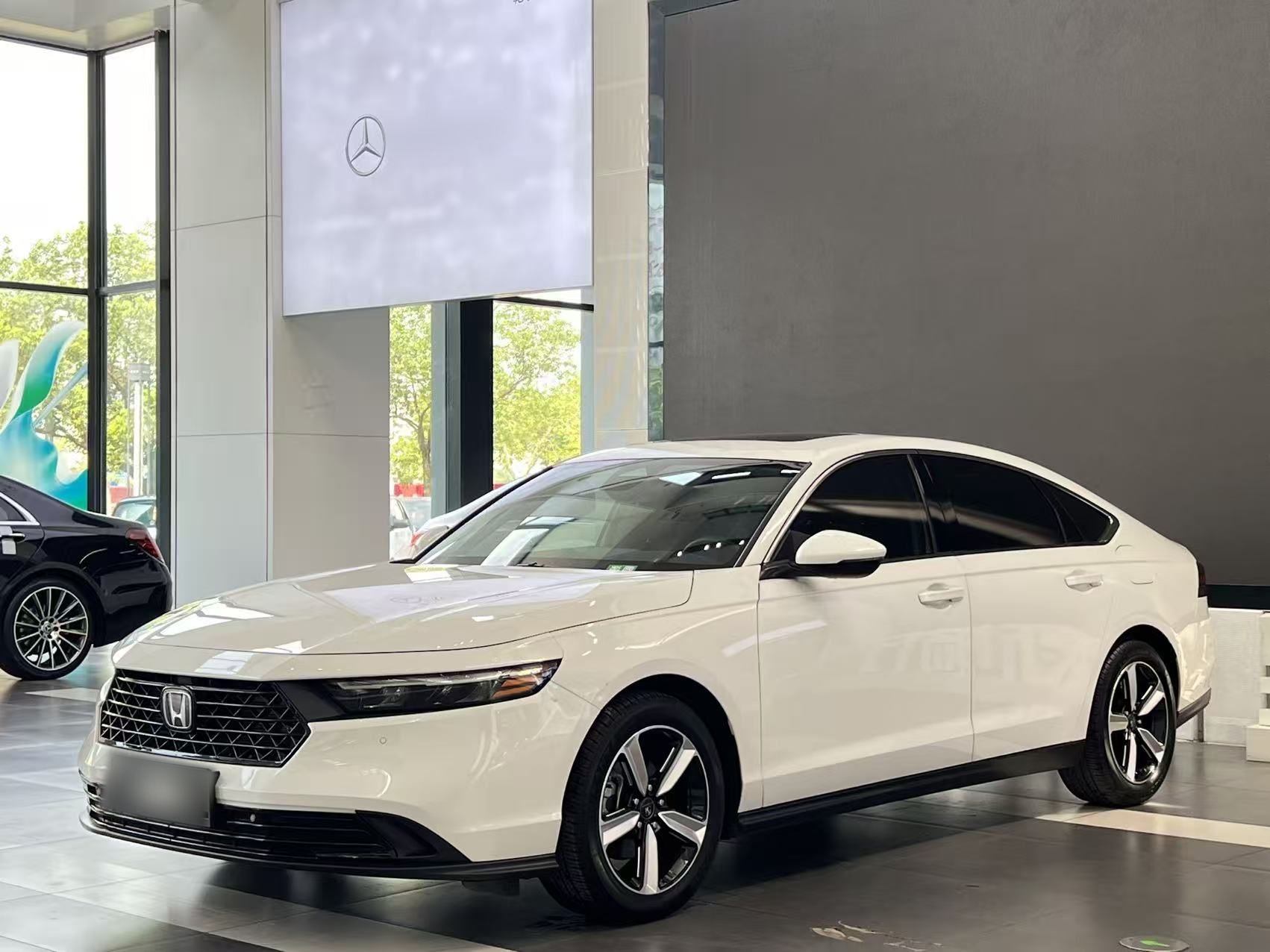Honda Accord 2023 — фото 1