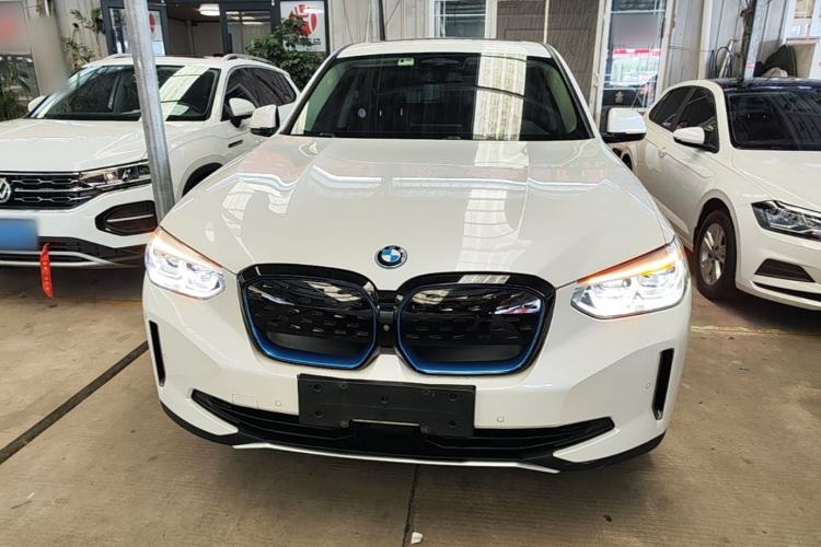 BMW iX3 2021 — 2