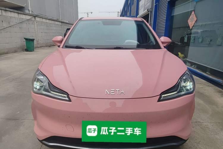 Neta V 2022 — 2