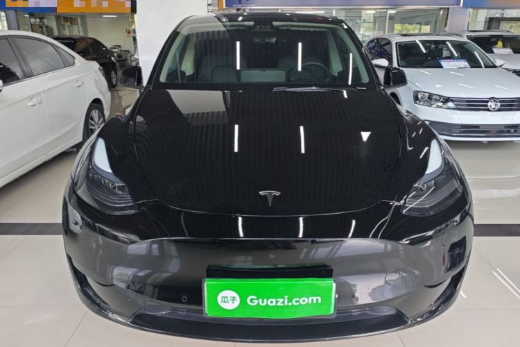 Tesla Model Y 2022 — 2