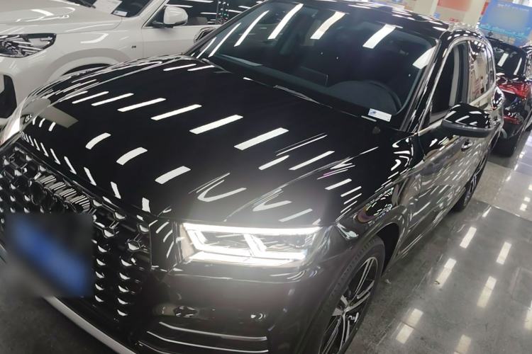 Audi Q5L 2020 — фото 1