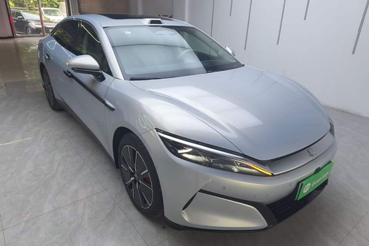 BYD Han L 2025 — 3
