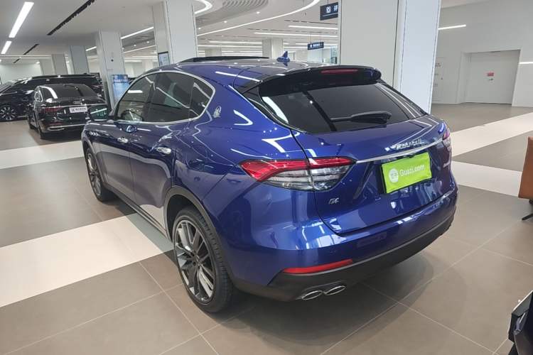 Maserati levante 2021 — фото 4
