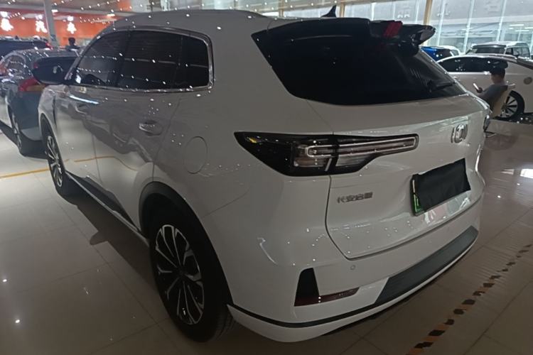 ChangAn NEVO Q05 2025 — фото 4