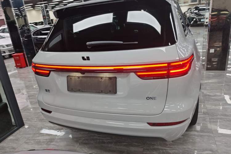 Li Auto ONE 2021 — 5