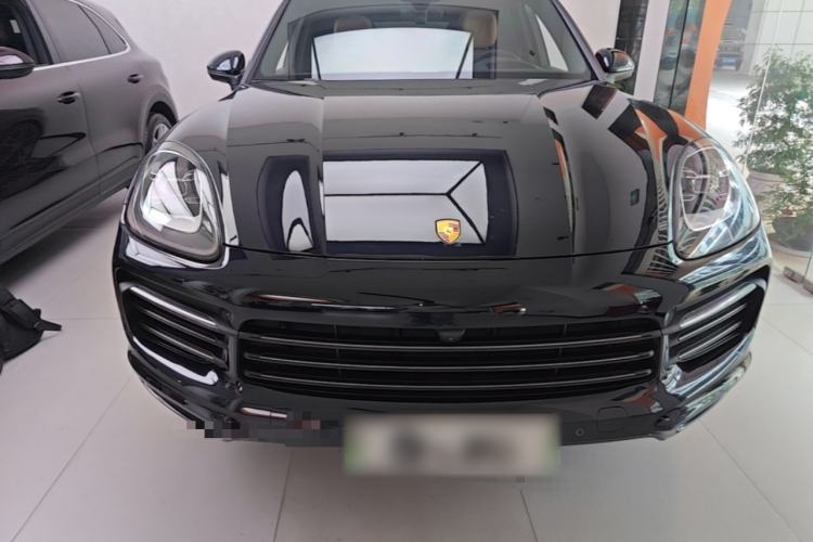 Porsche Cayenne 2023 — 2