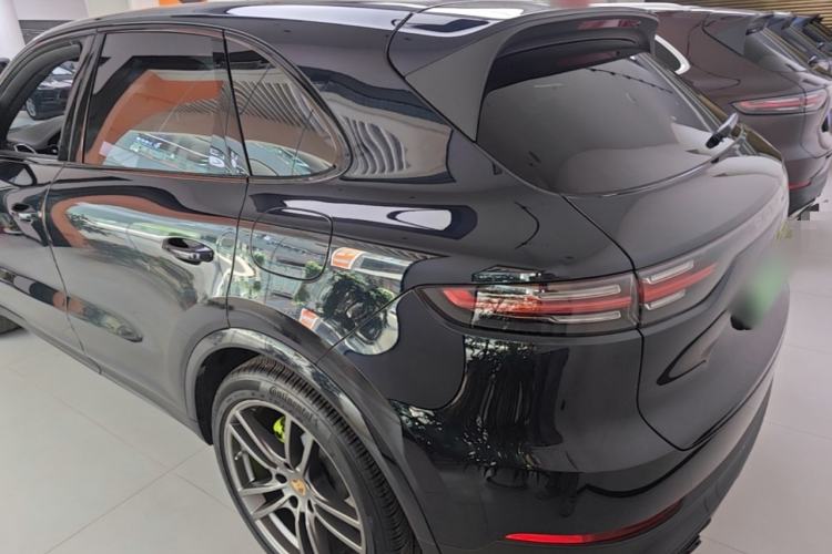 Porsche Cayenne 2023 — 4