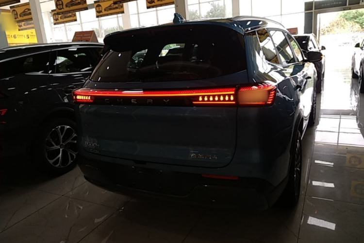 Chery Tiggo 8 Plus C-DM 2025 — 5