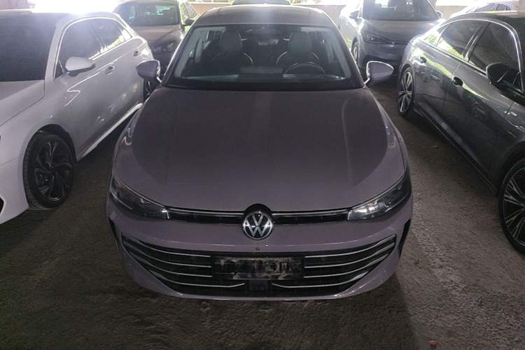 Volkswagen Passat 2025 — 2