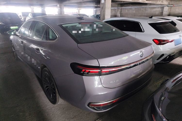 Volkswagen Passat 2025 — 4