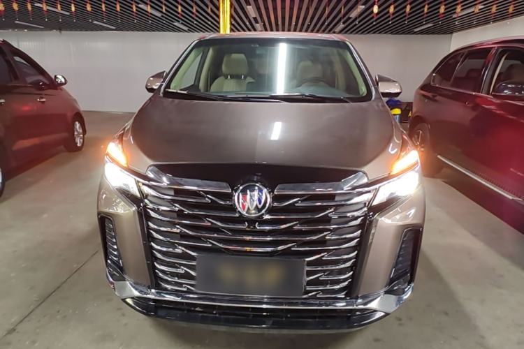 Buick GL8 2023 — 2