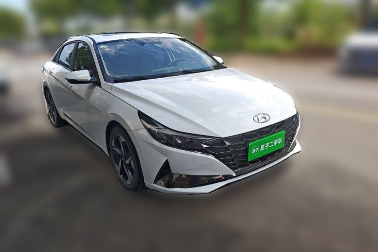 Hyundai Elantra 2022 — 3