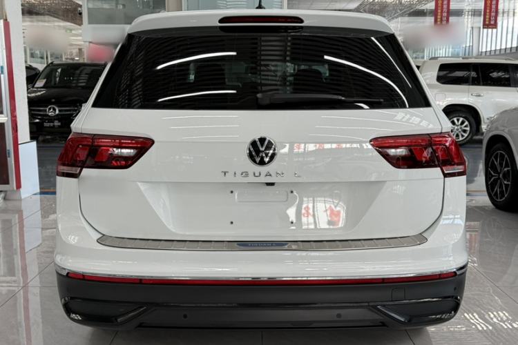 Volkswagen Tiguan L 2025 — 5
