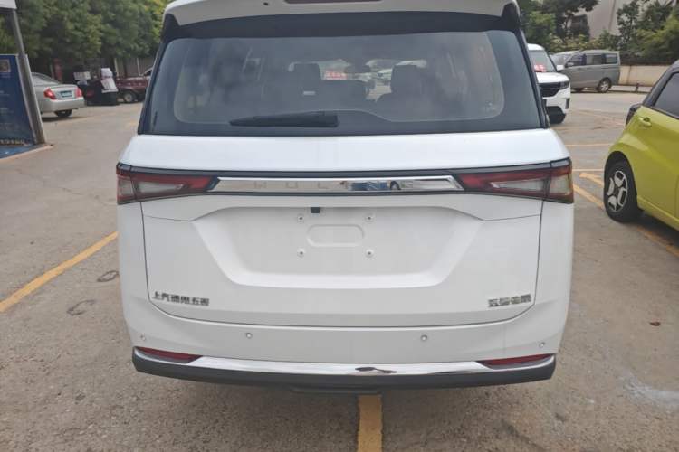 Wuling Jiachen 2022 — 5