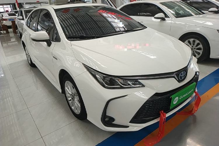 Toyota Corolla 2023 — фото 3