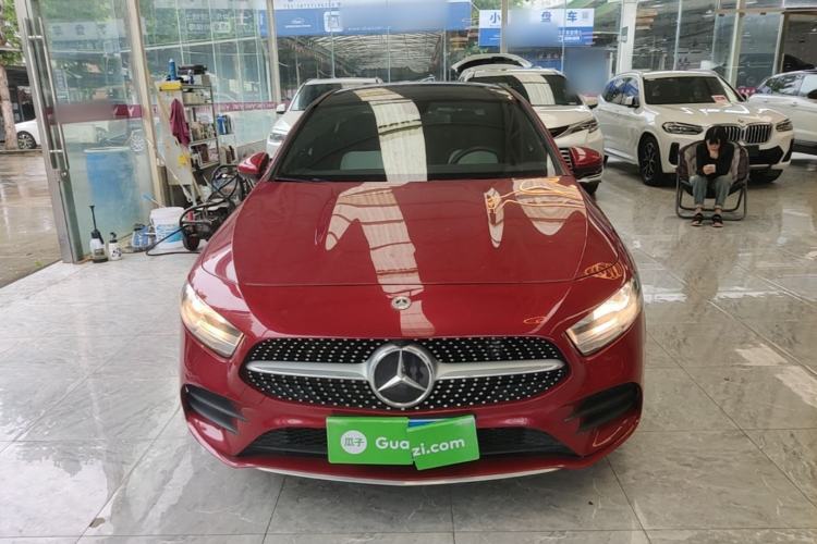 Mercedes-Benz A 180 L 2022 — 2