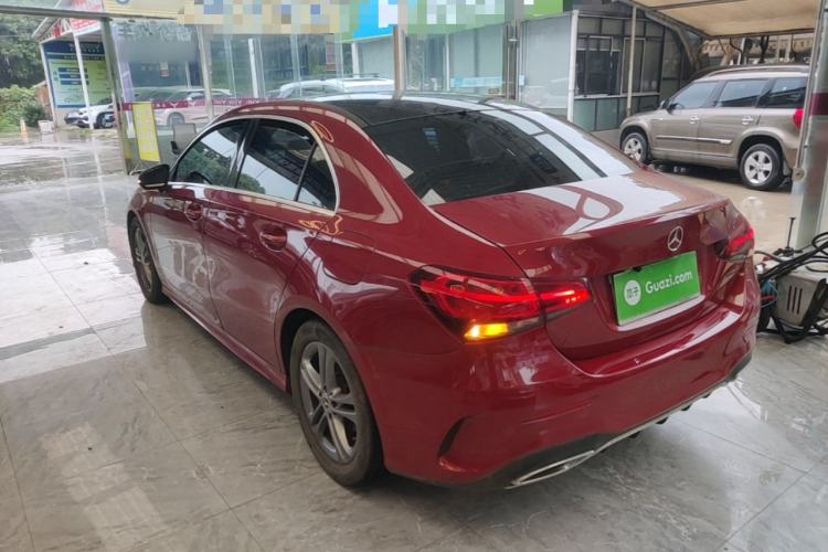 Mercedes-Benz A 180 L 2022 — 4