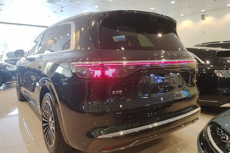AITO AITO M8 2025 — 4