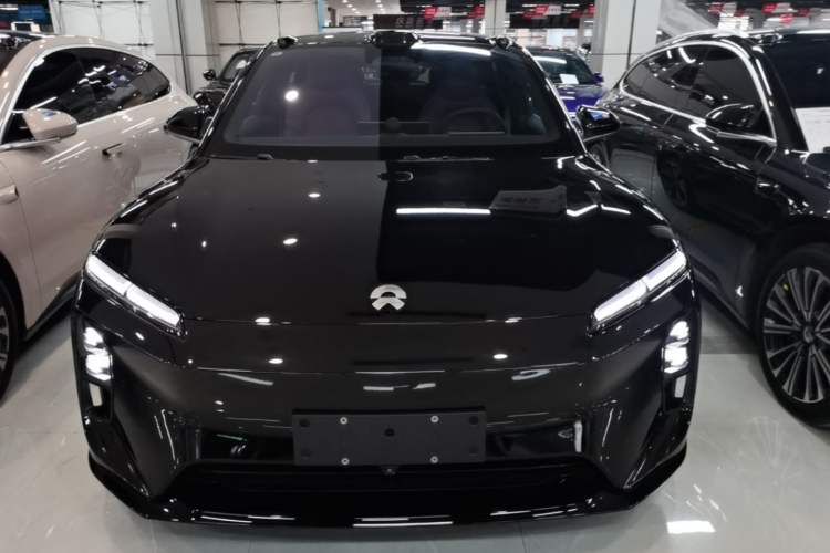 NIO ET5T 2025 — 2