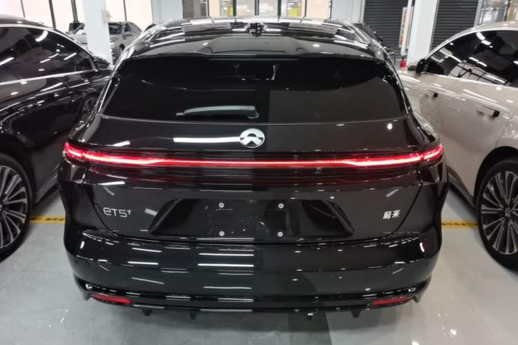 NIO ET5T 2025 — 5