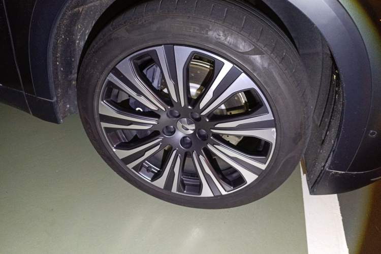 NIO ES8 2023 — 5