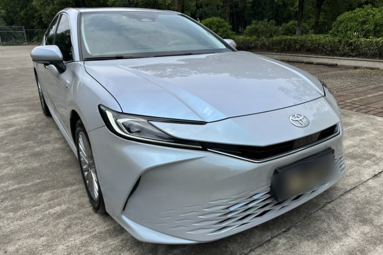 Toyota Camry 2024 — 5