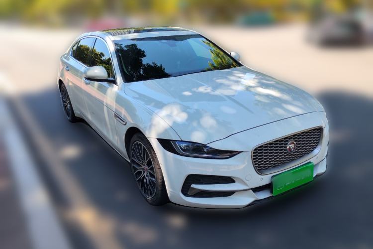 Jaguar XF 2020 — фото 3