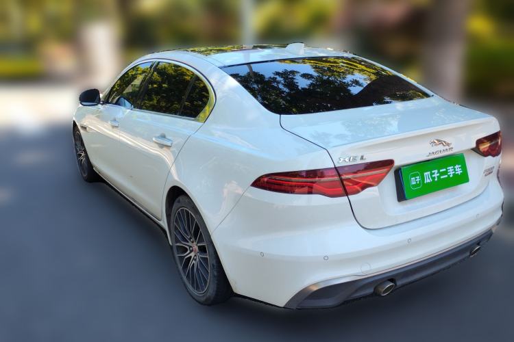 Jaguar XF 2020 — фото 4