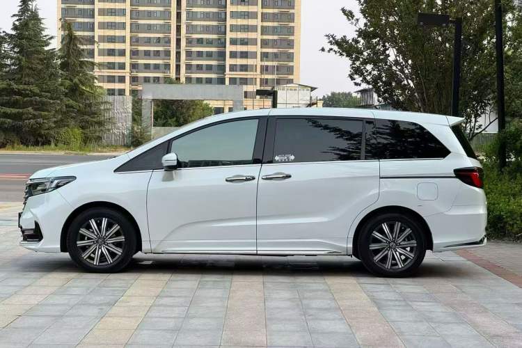 Honda Odyssey 2024 — фото 4