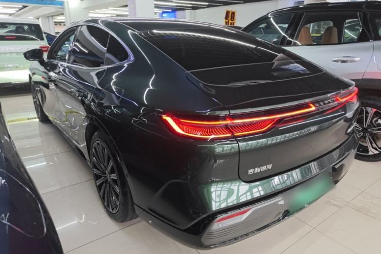 Geely Galaxy 8 2025 — 4