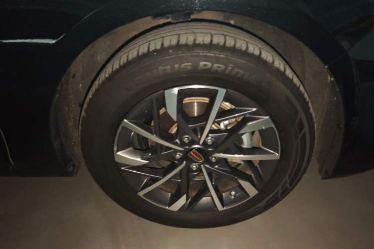 Hongqi H5 2022 — 5