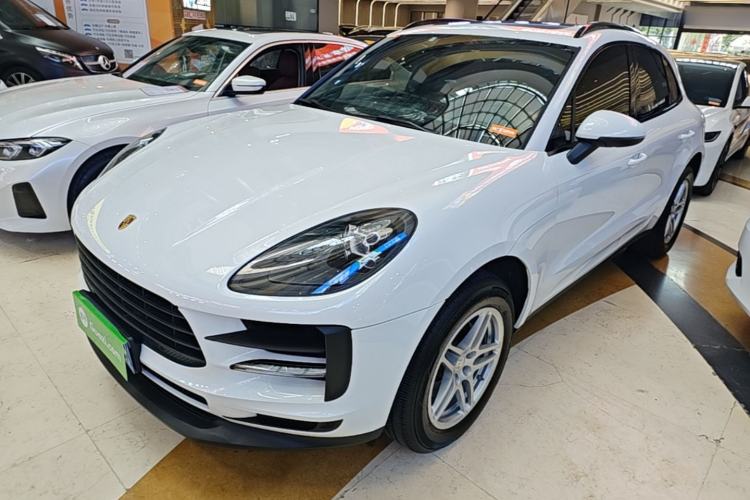 Porsche Macan 2020 — фото 1