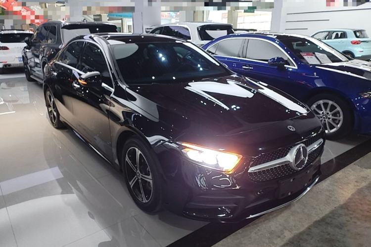 Mercedes-Benz A 200 L 2022 — фото 3
