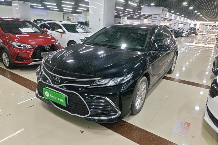 Toyota Camry 2021 — фото 1