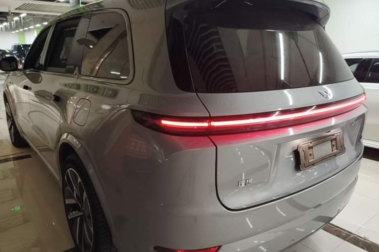 Li Auto L9 2022 — 4