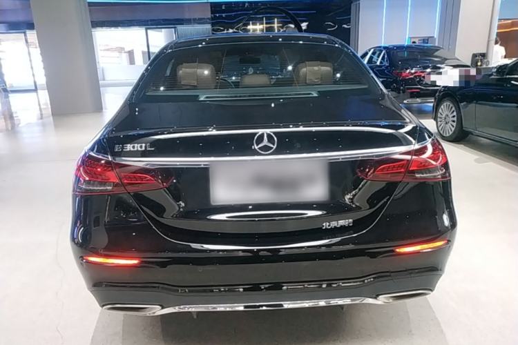 Mercedes-Benz E 300 L 2023 — 5
