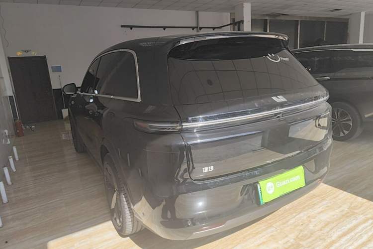 Li Auto L8 2025 — 4