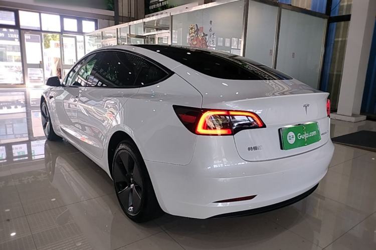 Tesla Model 3 2022 — 4