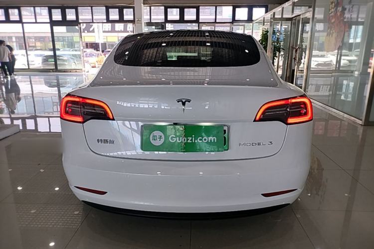 Tesla Model 3 2022 — 5