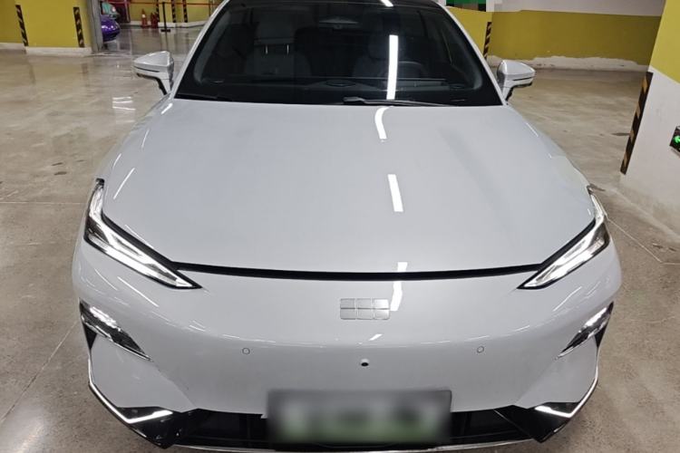 Geely Galaxy E8 2025 — 2