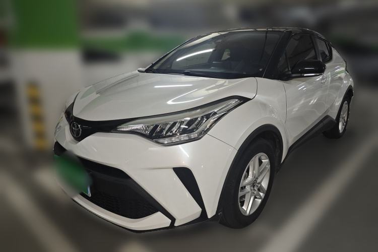 Toyota C-HR 2021 — фото 1