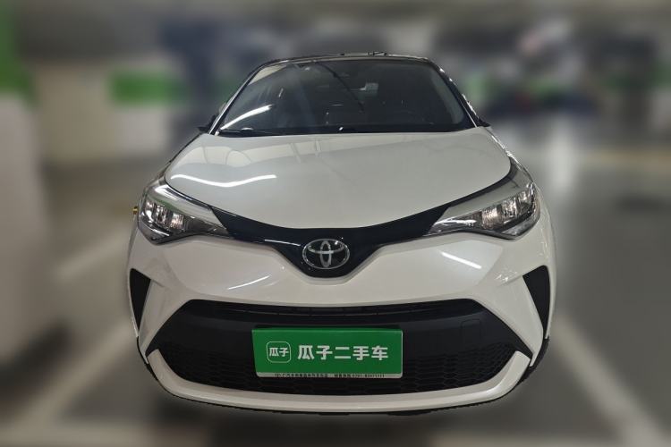 Toyota C-HR 2021 — фото 2
