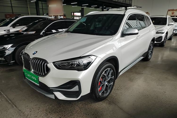BMW X1 2021 — фото 1