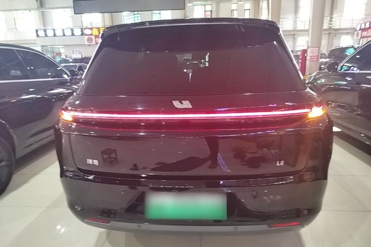 Li Auto L8 2023 — 5