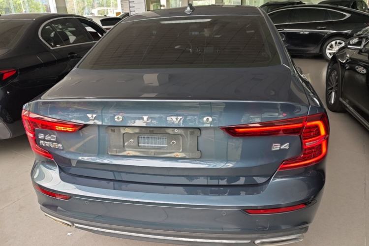 Volvo S60 2022 — 5